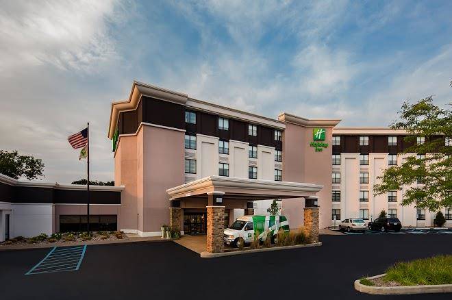 Holiday inn milwaukee riverfront
