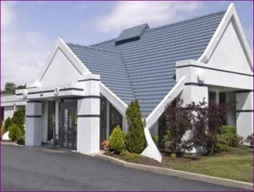 Milwaukee airport inn