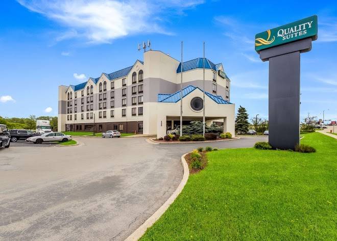 Quality suites milwaukee airport