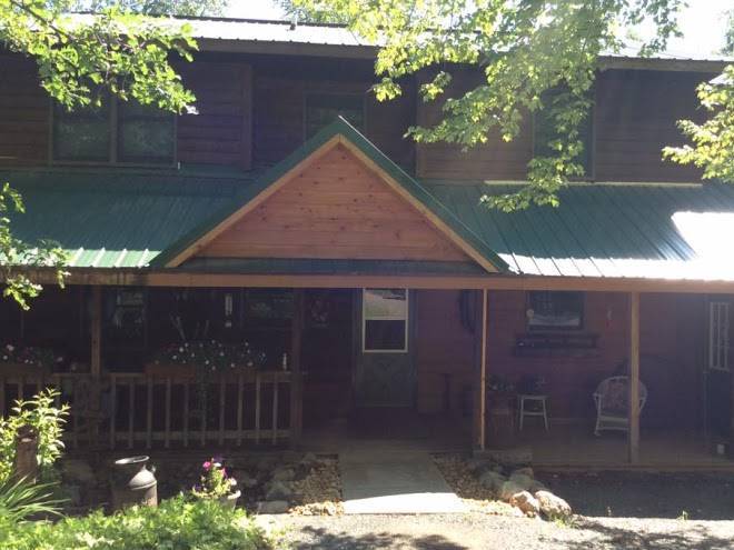 Pleasant lake b and b