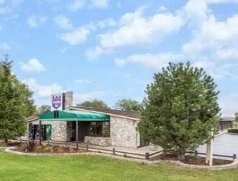 Knights inn racine