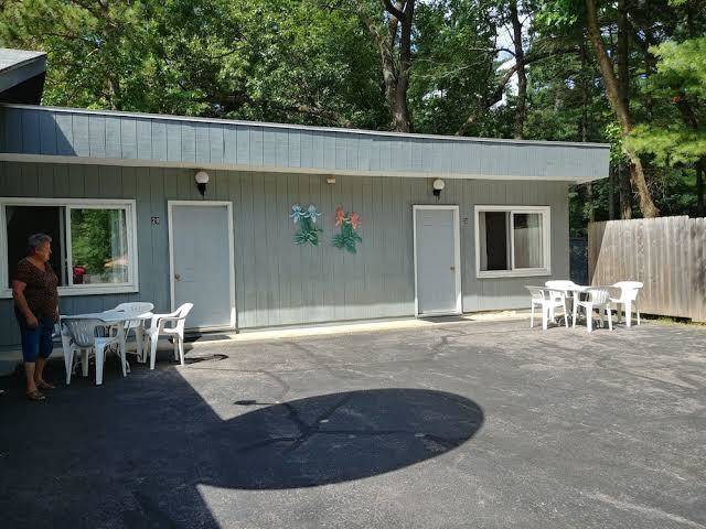 Lake aire motel