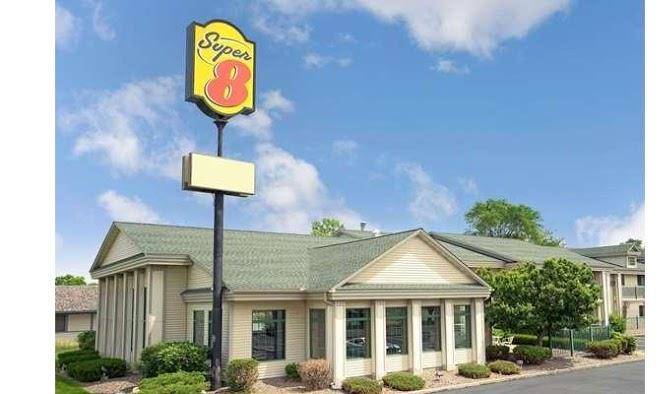 Super 8 by wyndham hudson