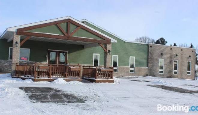 Woodlands inn & suites