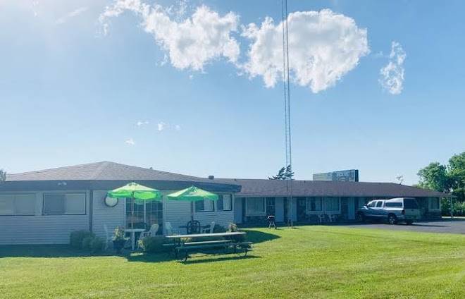 The crossroads motel