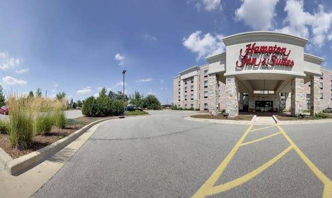 Hampton inn & suites west bend