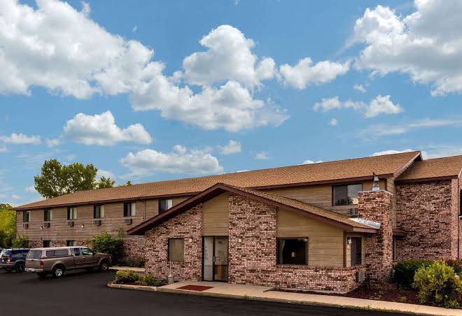 Super 8 by wyndham hartford wi