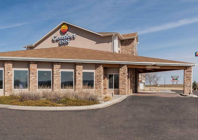 Comfort inn & suites near university of wyoming