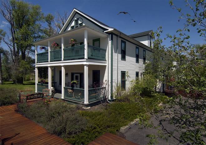 The historic elk mountain hotel