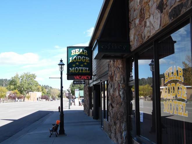 Bear lodge motel