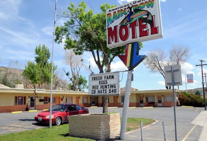 Rainbow motel