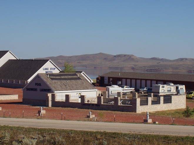 Lake stop resort