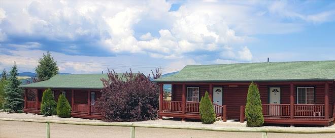Wolf den log cabin motel & rv park