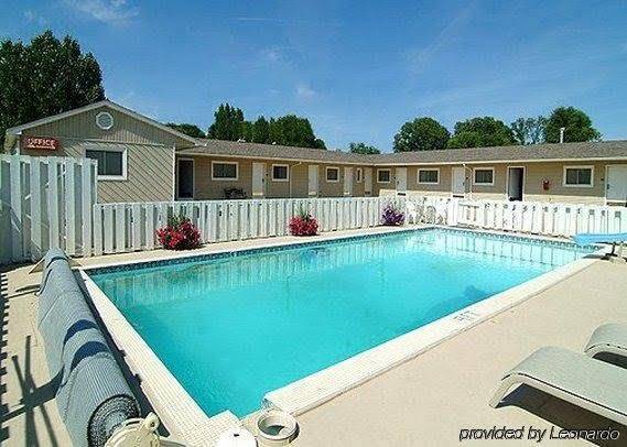 Rodeway inn & suites