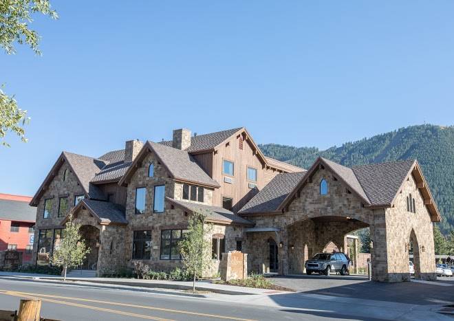 Elk country inn