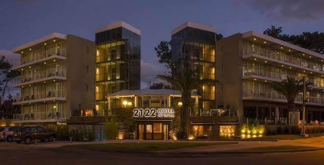 2122 hotel art design