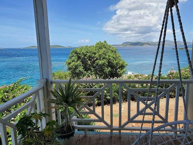 St john eco suites