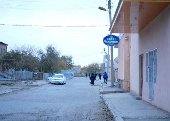 Hotel varakhsha