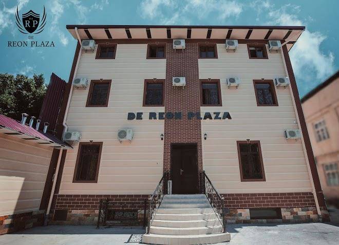 De reon plaza