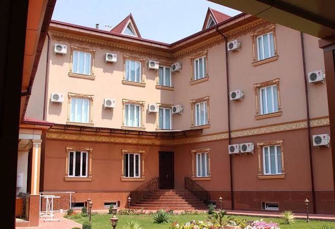Grand nur hotel