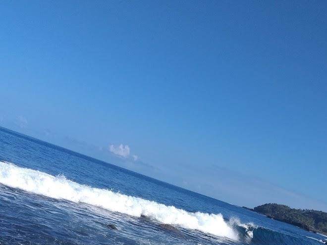 Iwaru beach bungalow