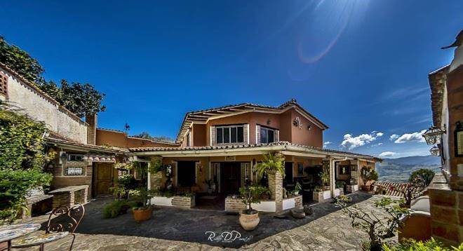 Posada nena y kaka