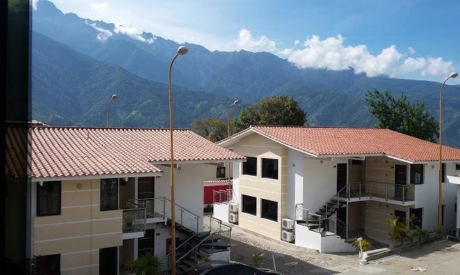 Hotel los lirios