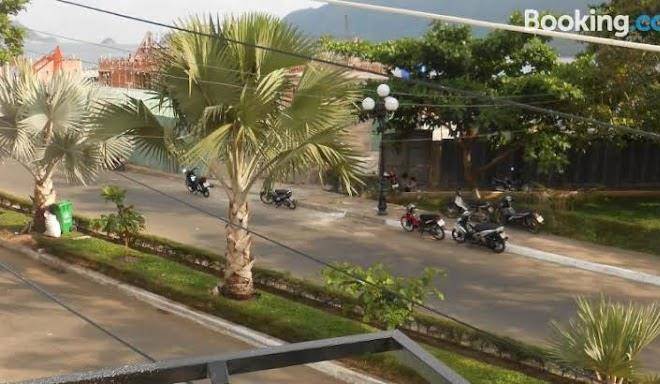 Con son island hotel