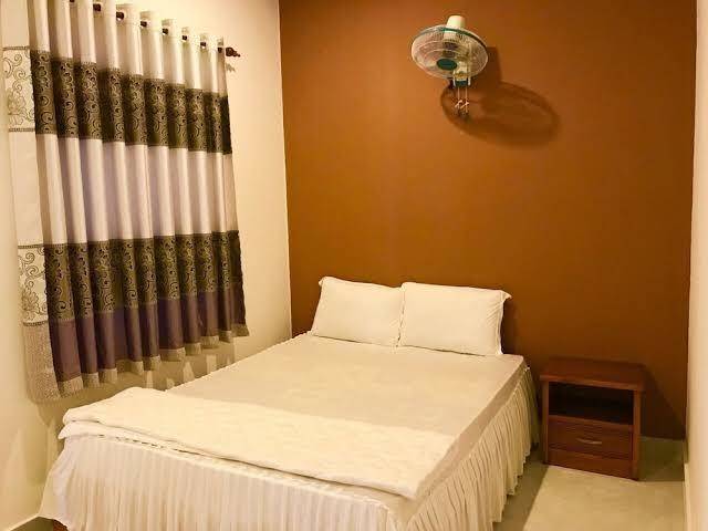 Iq hotel
