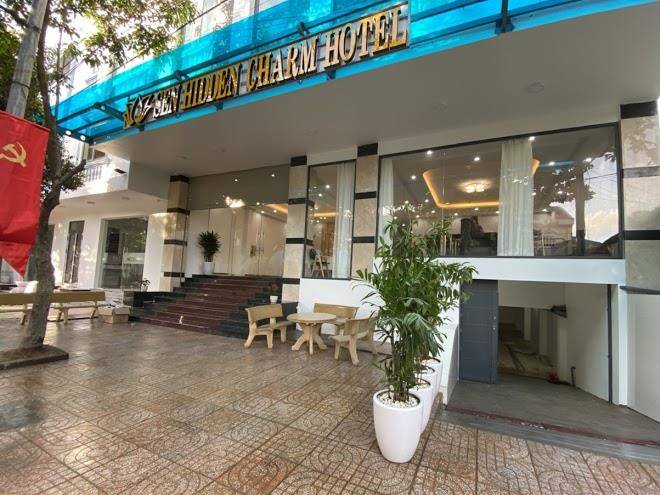 Sen hidden charm hotel