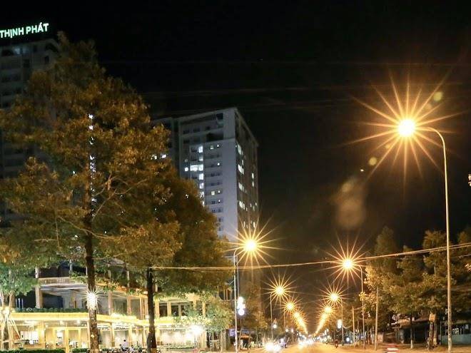 Nha ngh song huong
