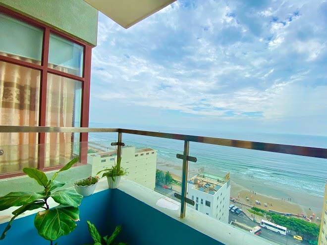 23d Dung Thuy Van Image