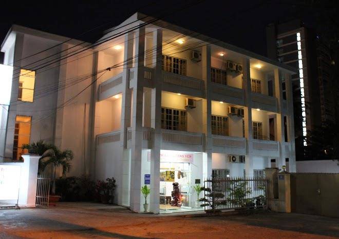 Hotels hoang yen