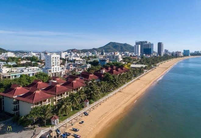 La Maison Hotel Image