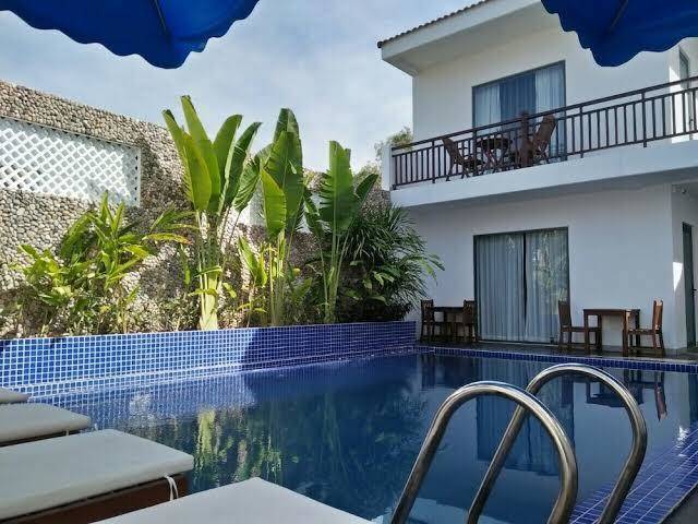 Vivian hotel