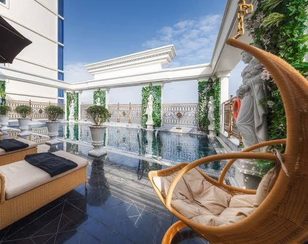 Monarque Hotel Image