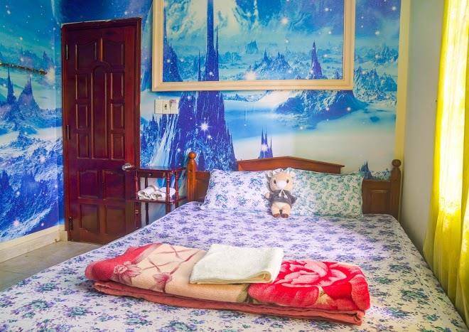 Panda space hotel