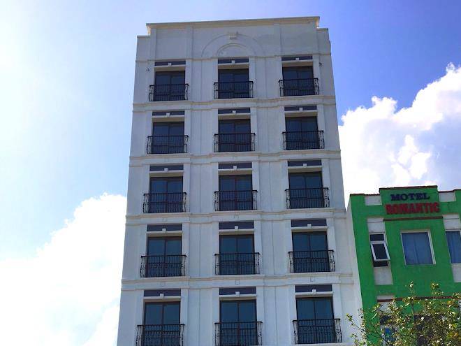 Gold boutique hotel