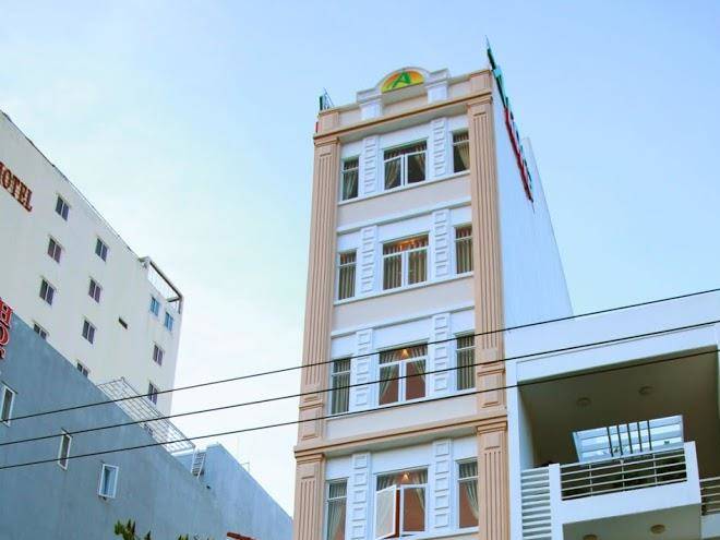 Arora hotel