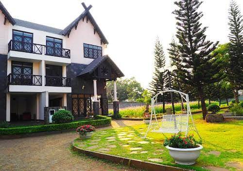 Coffee tour resort