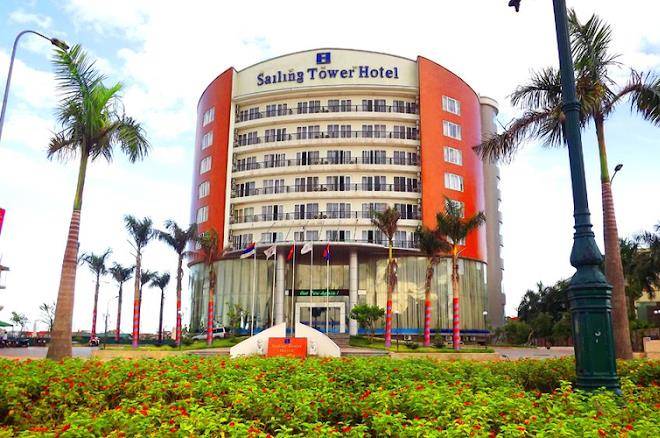 Sailing tower hotel