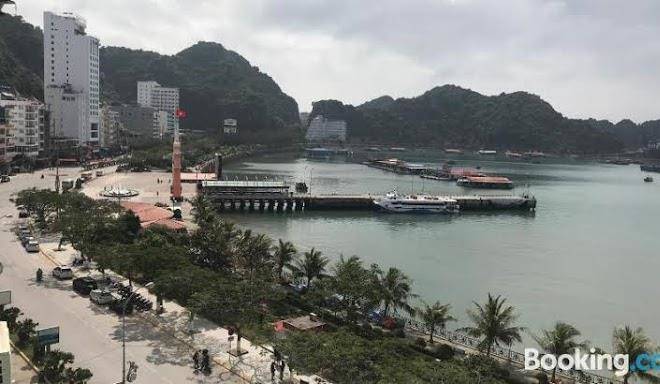 Huong cang seaview hotel