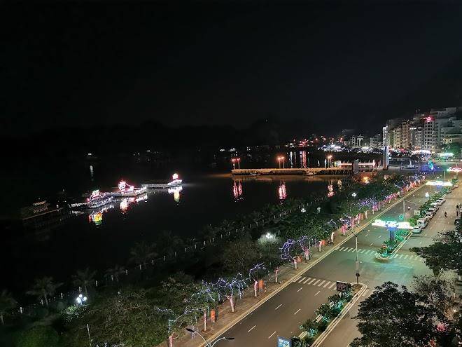 Phoenix Flower Hotel Image