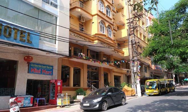 Viet lotus hotel cat ba