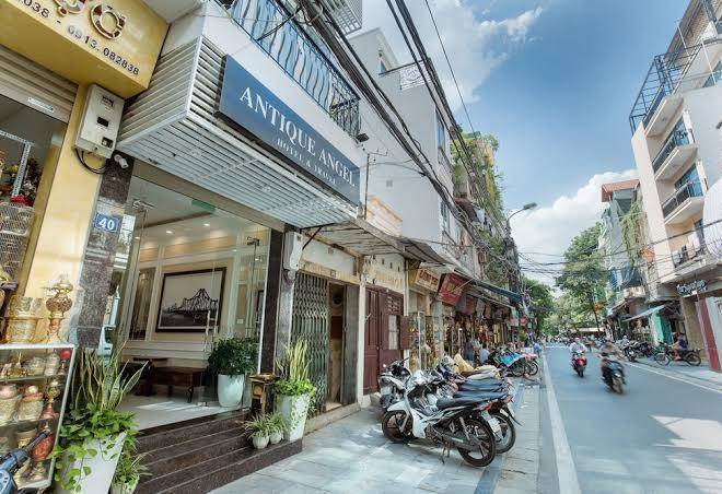 Antique angel hotel