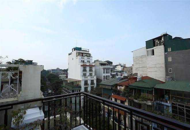 Queen light hotel