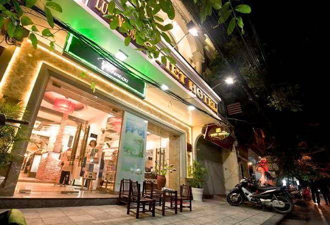 Luminous viet hotel