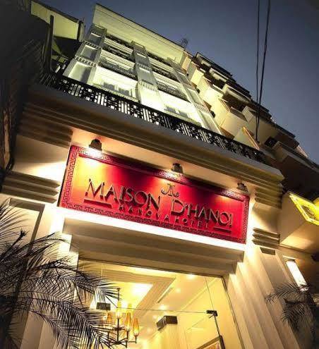 Church boutique hotel hang trong