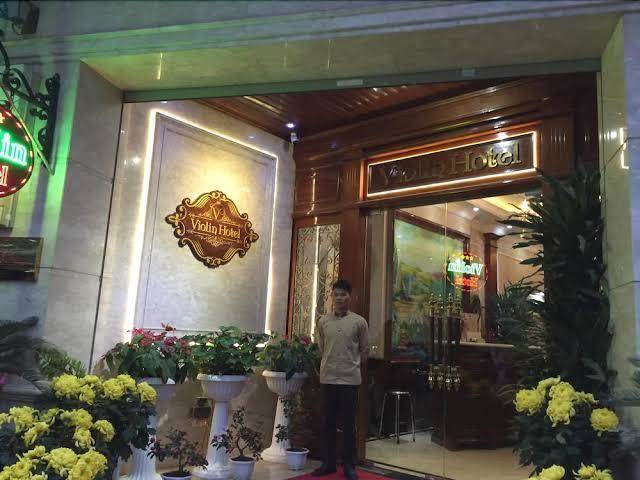 Violin hotel
