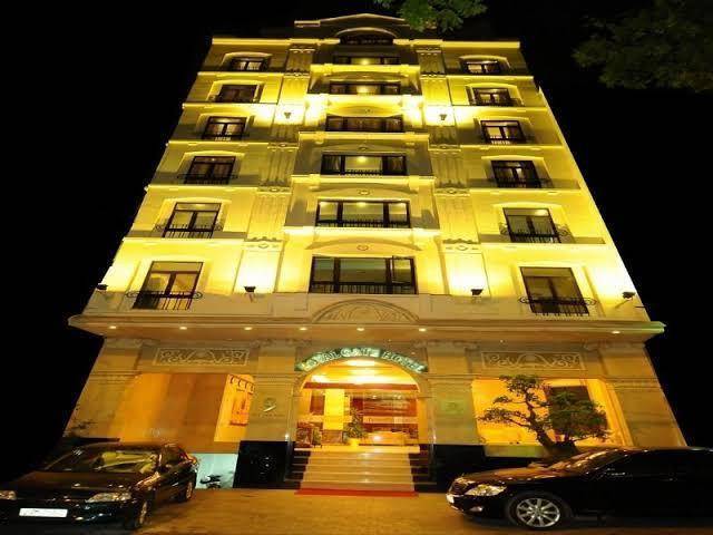 Royal gate hotel